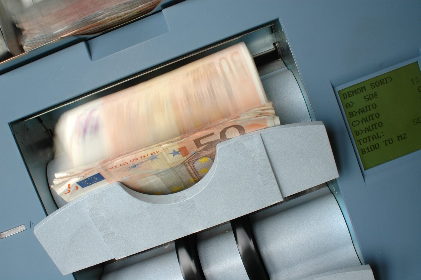 výplata v eurech na český účet